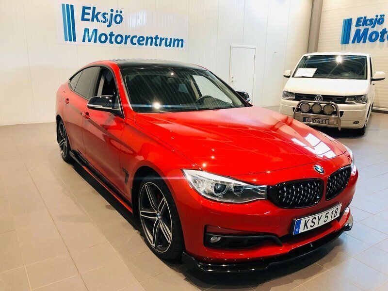 Röd Begagnad 2015 BMW 320 Gran Turismo Halvkombi | 169 000 kr (Lite dyr) - Bild 1/4