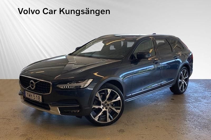 Blå Begagnad 2017 Volvo V90 CC Business Edition Kombi | 239 900 kr (Marknadspris) - Bild 1/4
