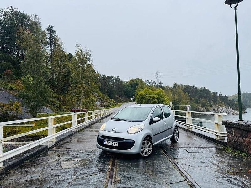 Silver Begagnad 2007 Citroën C1 Halvkombi | 16 900 kr (Dyr) - Bild 1/4