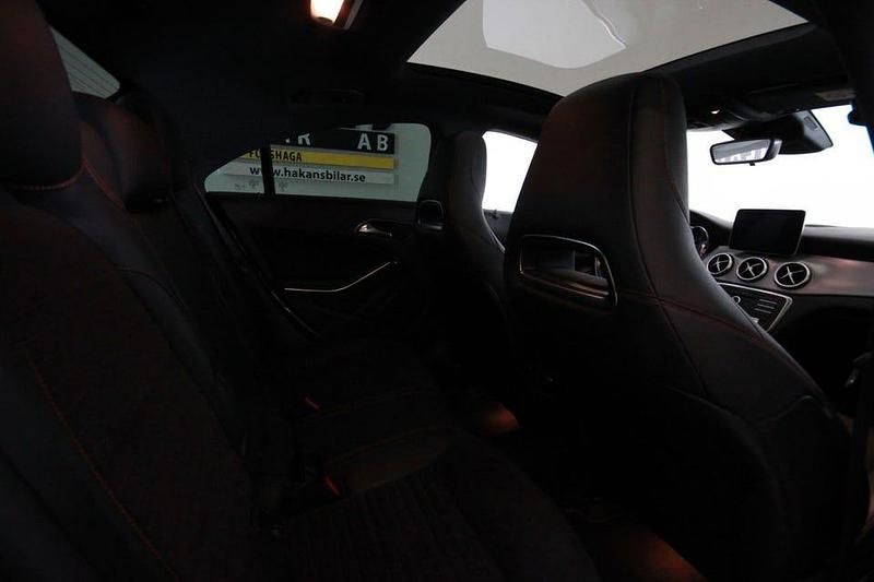 Begagnad Mercedes CLA180 AMG 109 HK (80 kW) 2018 Vit Sedan