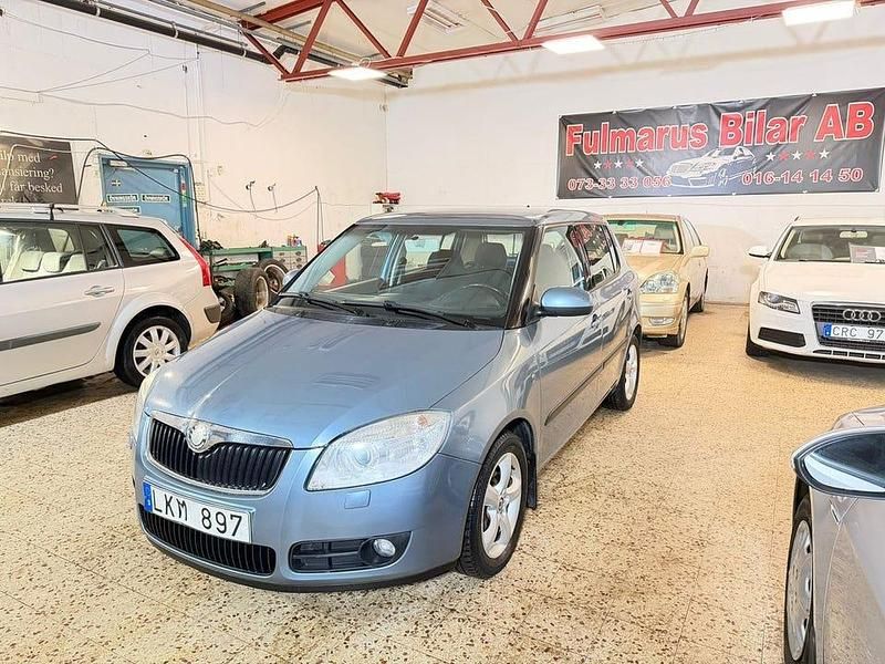 Begagnad Skoda Fabia 105 HK (77 kW) 2007 Ljusgrå Halvkombi