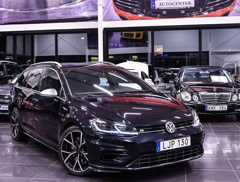 Begagnad VW Golf VII R 310 HK (228 kW) 2018 Svart Kombi