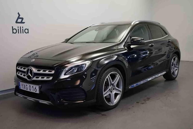 Svart Begagnad 2018 Mercedes GLA220 SUV | 229 500 kr - Bild 1/1