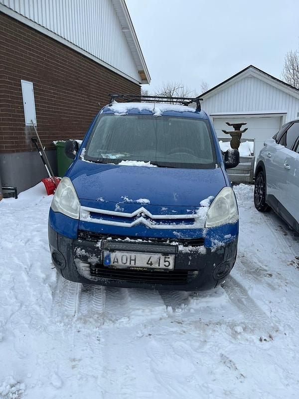 Begagnad Citroën Berlingo 75 HK (55 kW) 2011 Minibuss