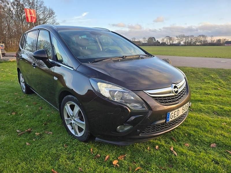 Begagnad 2012 Opel Zafira Tourer Minibuss | 53 000 kr (Marknadspris) - Bild 1/4