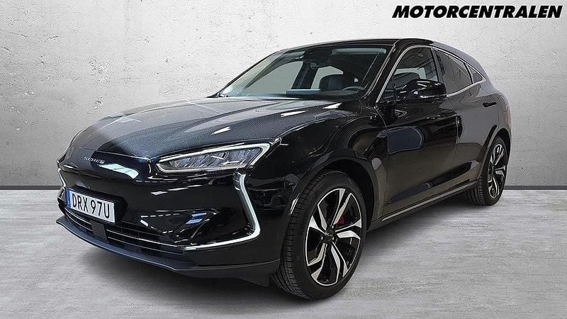 Svart Begagnad 2023 Seres 5 SUV | 769 900 kr - Bild 1/4