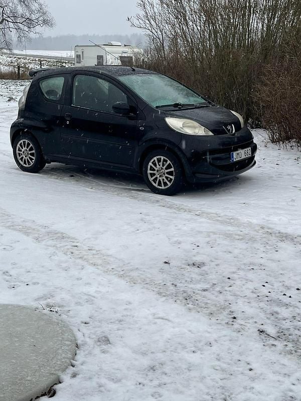 Begagnad 2008 Peugeot 107 Halvkombi | 16 500 kr (Lite dyr) - Bild 1/4