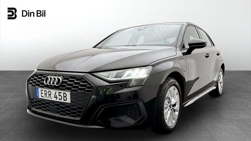 Brilliantsvart Begagnad 2024 Audi A3 Proline | 309 000 kr (Lite dyr) - Bild 1/4