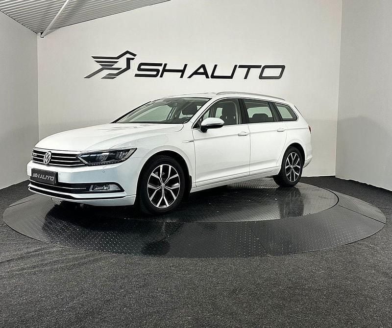 Vit Begagnad 2016 VW Passat Kombi | 129 900 kr (Bra pris) - Bild 1/4