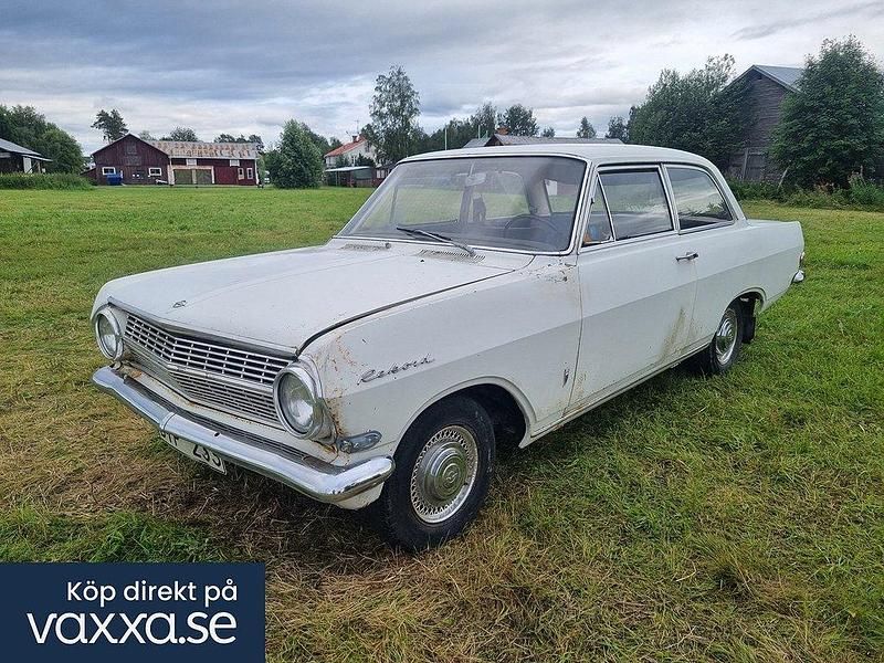 Ljusgrå Begagnad 1963 Opel Rekord Sedan | 18 000 kr - Bild 1/4