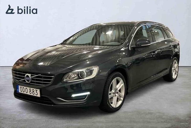 Grå Begagnad 2017 Volvo V60 Kombi | 169 900 kr - Bild 1/1