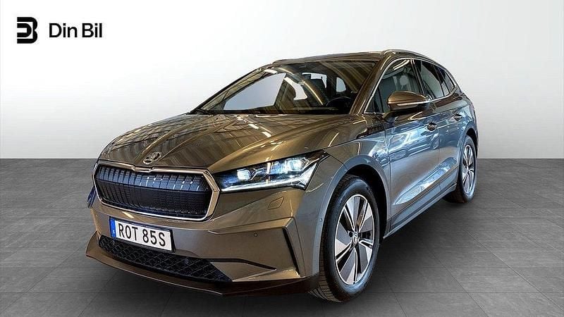 Grå Begagnad 2022 Skoda Enyaq iV SUV | 409 900 kr (Marknadspris) - Bild 1/3