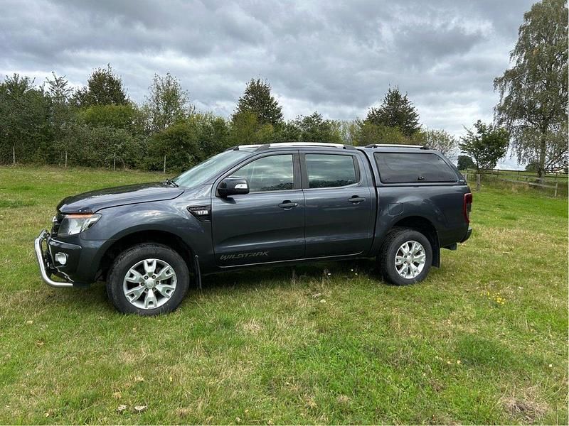 Grå Begagnad 2015 Ford Ranger Pickup | 175 000 kr (Lite dyr) - Bild 1/4