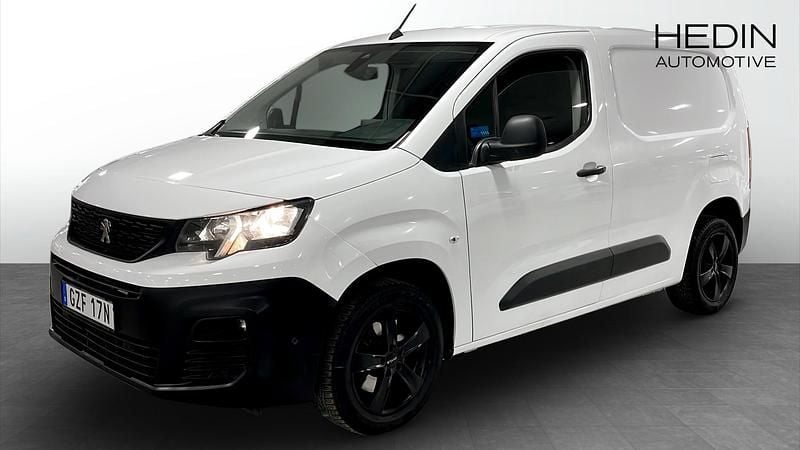 Vit Begagnad 2020 Peugeot Partner Minibuss | 119 900 kr (Bra pris) - Bild 1/4