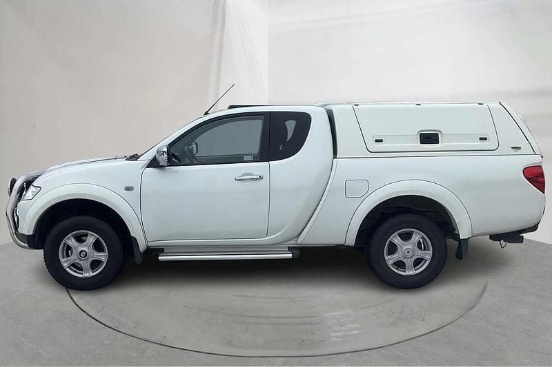 Begagnad Mitsubishi L200 178 HK (130 kW) 2012 Vit Pickup