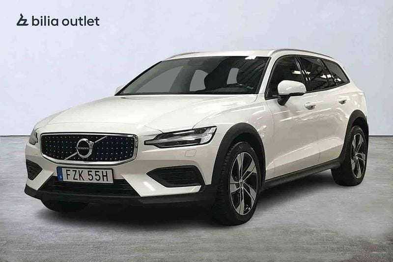 Vit Begagnad 2020 Volvo V60 CC Kombi | 259 900 kr (Marknadspris) - Bild 1/1