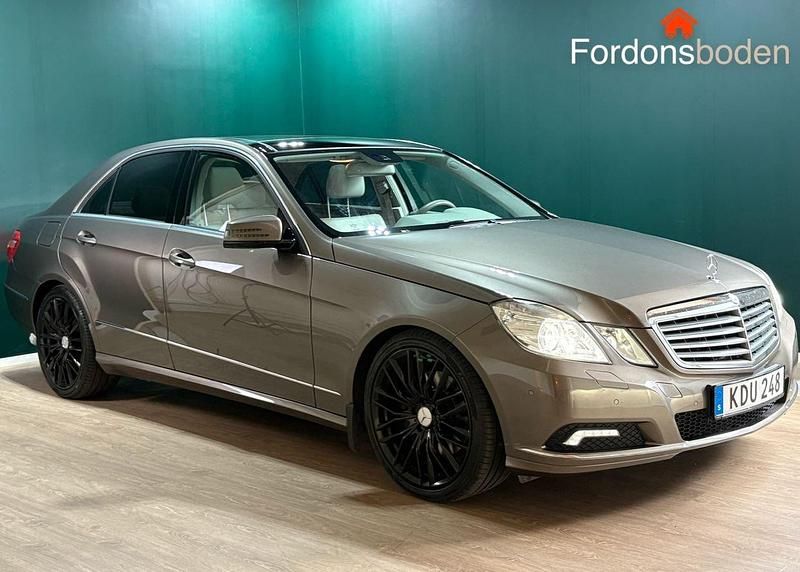 Silver Begagnad 2009 Mercedes E350 Sedan | 189 800 kr - Bild 1/4