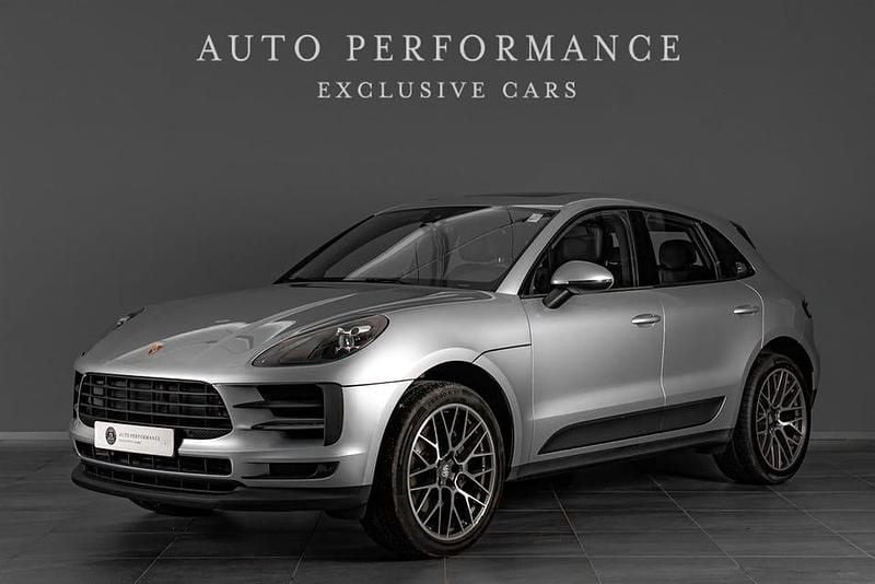 Silver metallic Begagnad 2020 Porsche Macan S SUV | 499 900 kr (Marknadspris) - Bild 1/4
