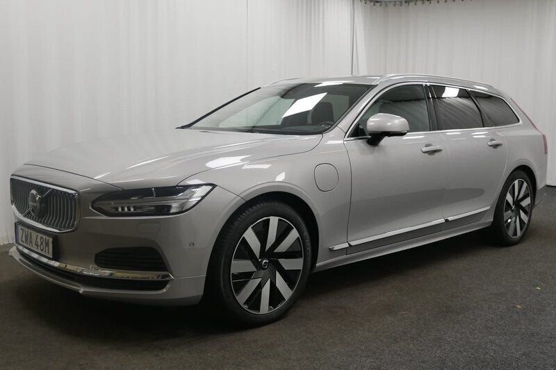 Silver Ny 2024 Volvo V90 Core Kombi | 495 000 kr (Bra pris) - Bild 1/4