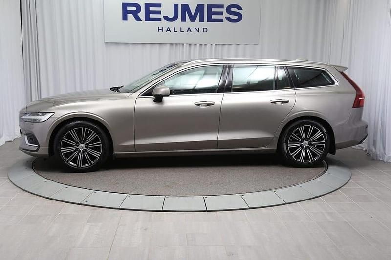 Begagnad Volvo V60 Inscription 192 HK (141 kW) 2018 Grå Kombi