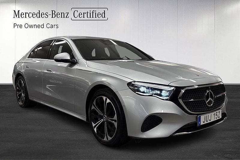 Begagnad Mercedes E300 Avantgarde 197 HK (144 kW) 2024 Silver Sedan
