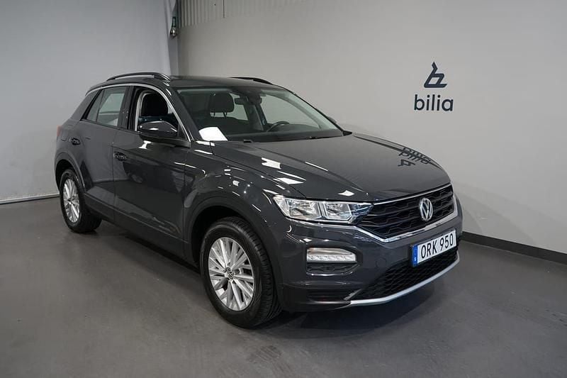 Grå Begagnad 2019 VW T-Roc SUV | 169 900 kr (Marknadspris) - Bild 1/4