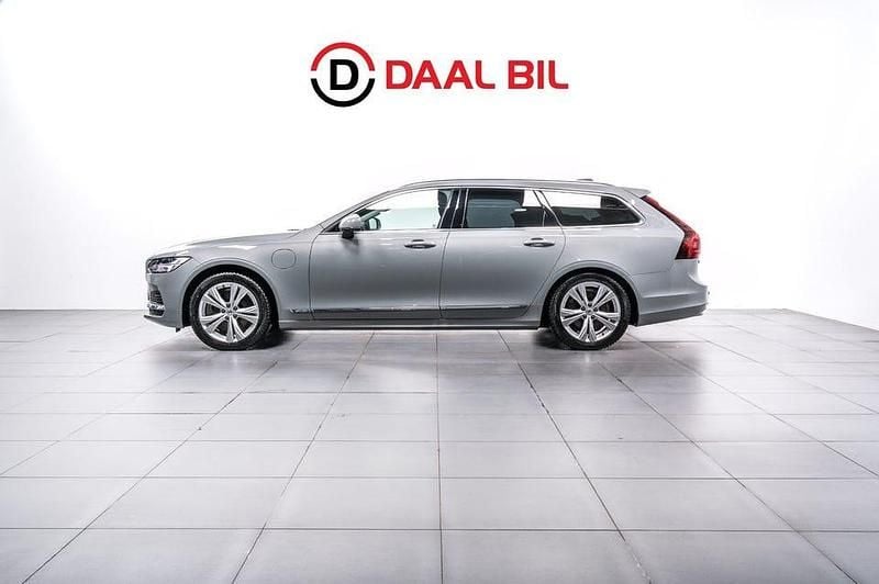 Begagnad Volvo V90 Core 350 HK (257 kW) 2024 Grå Kombi