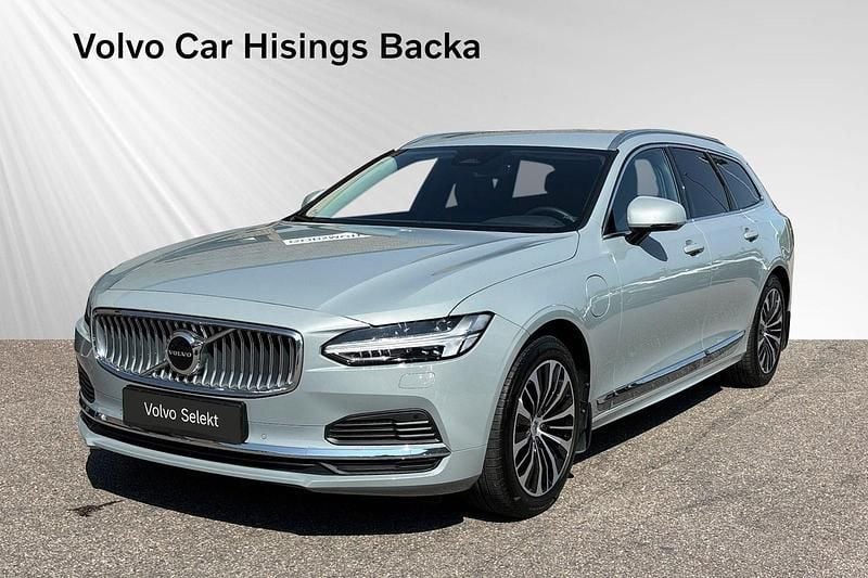 Grå Begagnad 2023 Volvo V90 Core Kombi | 439 900 kr (Marknadspris) - Bild 1/2