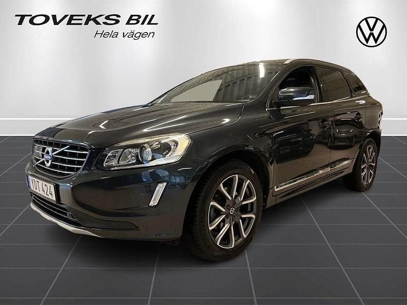 Grå Begagnad 2017 Volvo XC60 Summum SUV | 179 900 kr (Marknadspris) - Bild 1/4