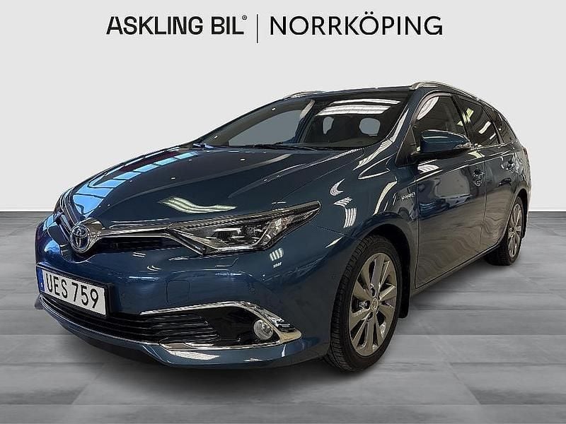Blå Begagnad 2016 Toyota Auris Touring Sports Executive Kombi | 169 000 kr (Marknadspris) - Bild 1/4