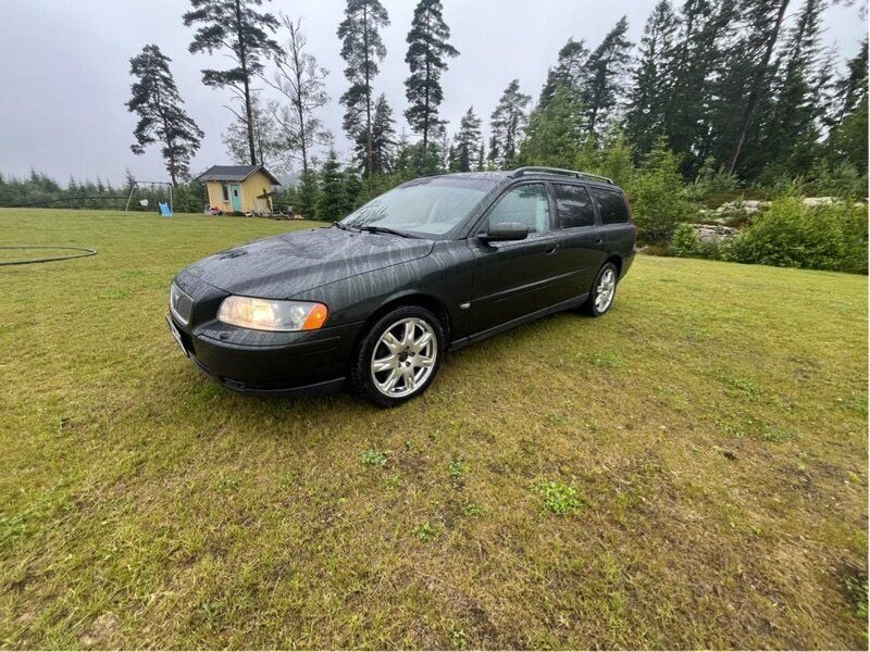Grön Begagnad 2006 Volvo V70 Business Edition Kombi | 28 000 kr (Bra pris) - Bild 1/4