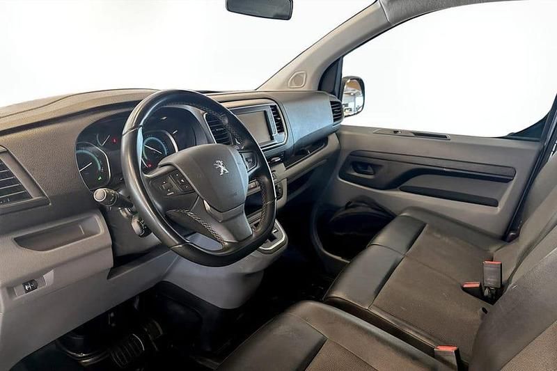 Begagnad Peugeot e-Expert 101 kW (138 HK) 2021 Grå Van