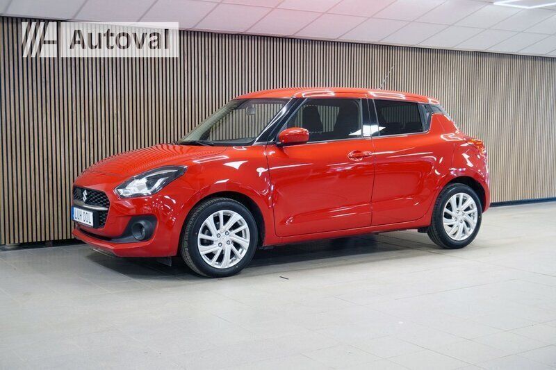 Röd Begagnad 2023 Suzuki Swift Halvkombi | 204 700 kr (Marknadspris) - Bild 1/4