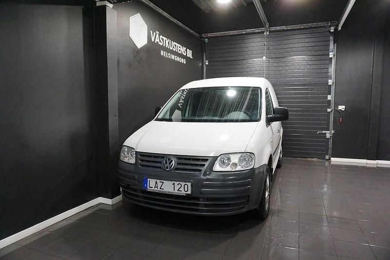 Begagnad VW Caddy 102 HK (75 kW) 2010 Vit Minibuss