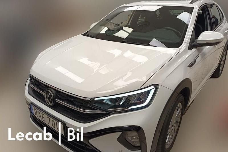 Vit (pure white) Begagnad 2023 VW Taigo R-line SUV | 219 500 kr (Bra pris) - Bild 1/1