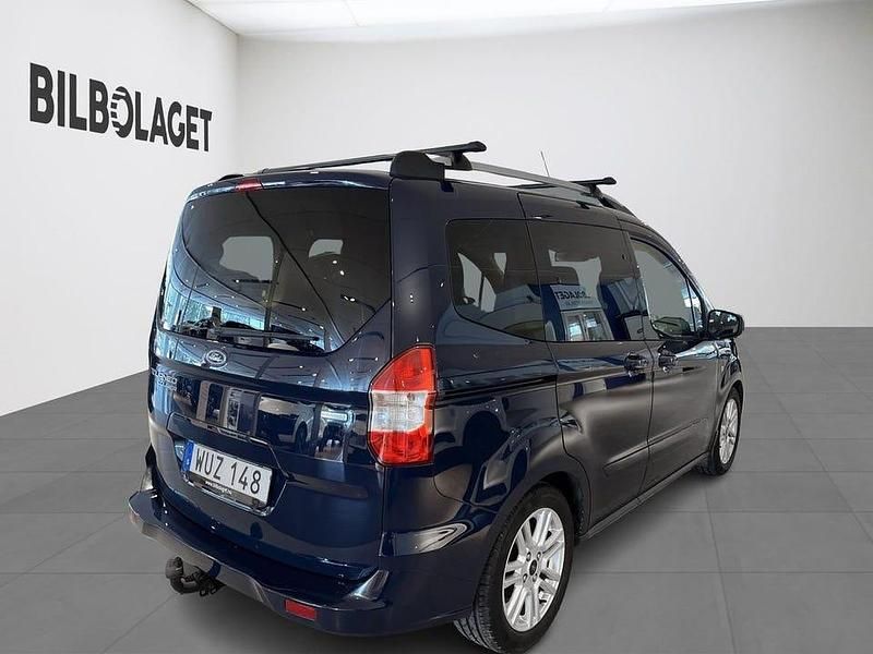 Begagnad Ford Tourneo Courier Titanium 101 HK (74 kW) 2018 Minibuss