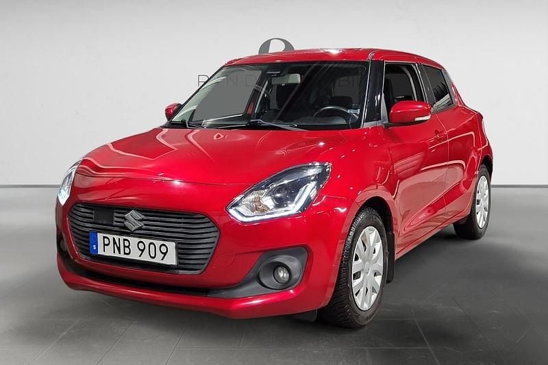 Begagnad Suzuki Swift 90 HK (66 kW) 2018 Röd Halvkombi