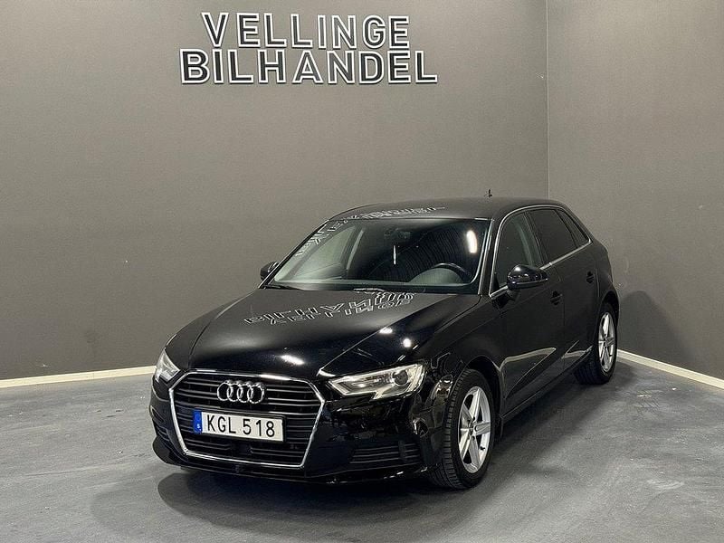 Svart Begagnad 2018 Audi A3 Sportback Proline Halvkombi | 149 900 kr (Superpris) - Bild 1/4
