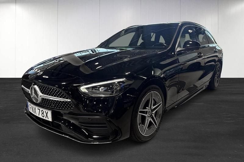 Svart Begagnad 2022 Mercedes C300e Premium Kombi | 369 900 kr (Marknadspris) - Bild 1/4