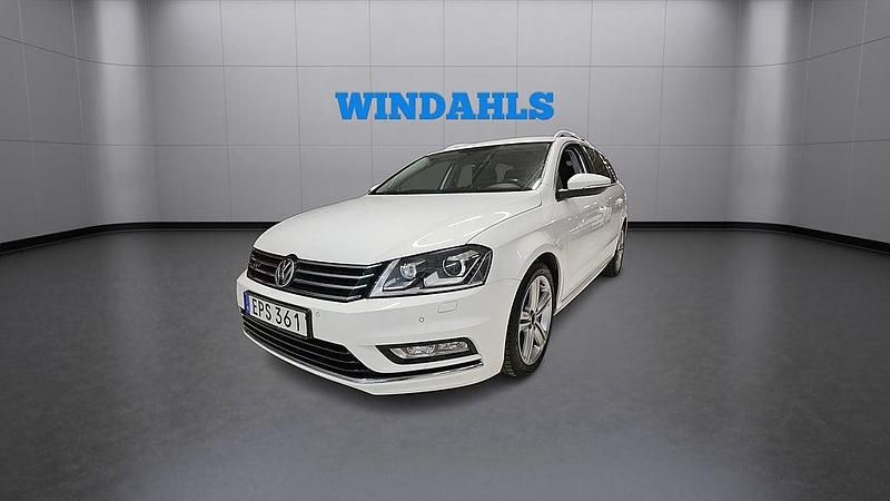 Begagnad VW Passat R-line 180 HK (132 kW) 2013 Vit Kombi