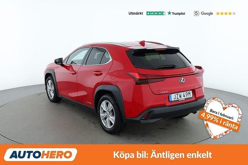 Begagnad Lexus UX 250h E-FOUR 186 HK (136 kW) 2019 Röd SUV