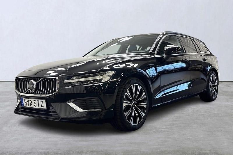 Svart Begagnad 2024 Volvo V60 Core Kombi | 449 900 kr (Marknadspris) - Bild 1/4