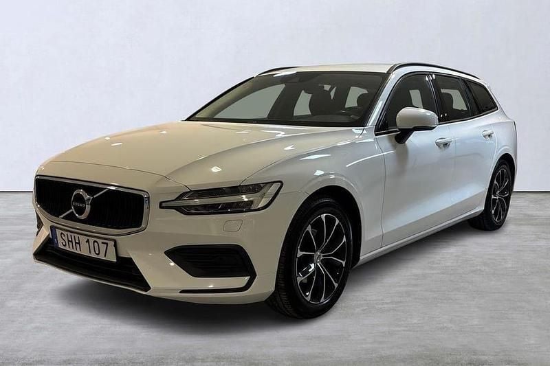 Vit Begagnad 2018 Volvo V60 Momentum Kombi | 245 000 kr (Marknadspris) - Bild 1/4
