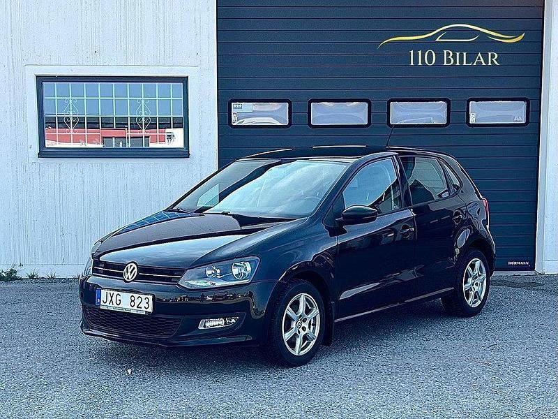 Svart Begagnad 2009 VW Polo Halvkombi | 49 900 kr (Marknadspris) - Bild 1/4