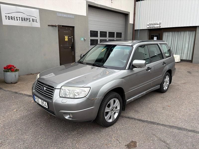 Grå Begagnad 2007 Subaru Forester SUV | 32 000 kr - Bild 1/4
