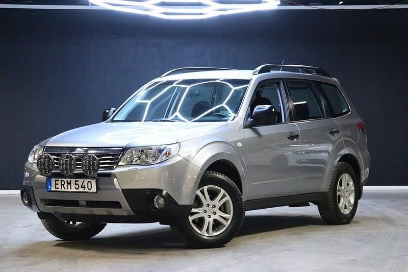 Begagnad Subaru Forester 150 HK (110 kW) 2010 Silver SUV