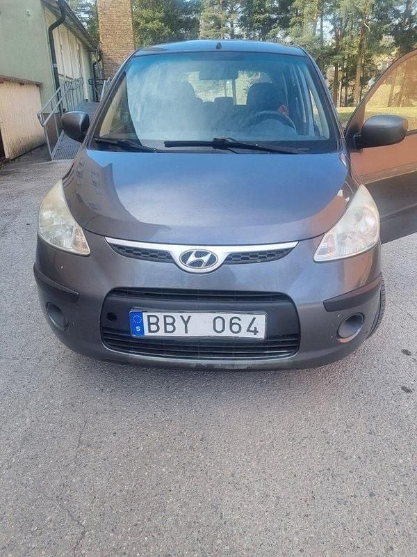 Grå Begagnad 2008 Hyundai i10 Halvkombi | 14 000 kr (Bra pris) - Bild 1/4