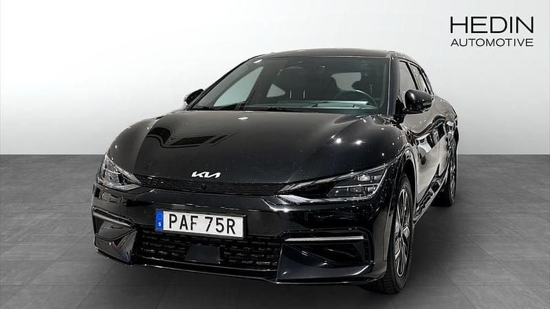 Svart (black) Begagnad 2022 Kia EV6 3 SUV | 388 900 kr (Marknadspris) - Bild 1/4