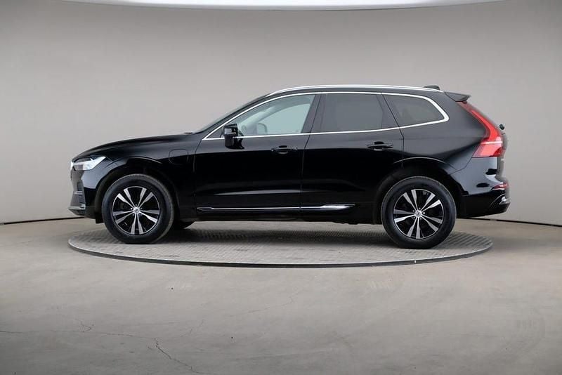 Begagnad Volvo XC60 Core 350 HK (257 kW) 2022 Black (solid) SUV
