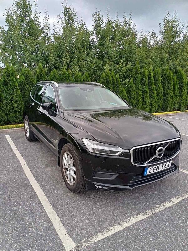 Svart Begagnad 2020 Volvo XC60 Momentum SUV | 227 000 kr (Marknadspris) - Bild 1/4